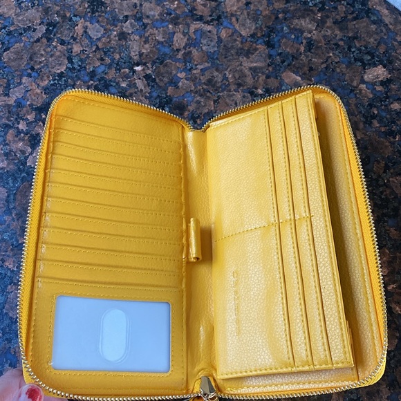 Simple elegant wallet - Picture 2 of 3